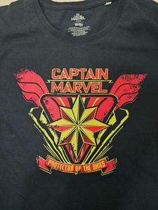 UNISEX Captain Marvel  T-Shirt