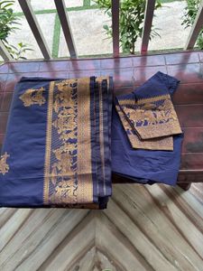 Elegant Navy Blue temple printed silk saree
