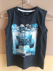 Set of 2- Sleeveless T-shirts