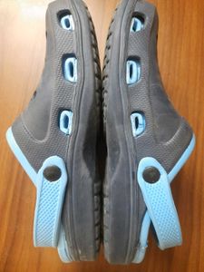 Unisex Comfortable Clogs