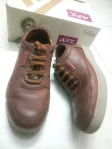 ✨💯 ORIGINAL WOODLAND CASUAL TAN  SNEAKERS 💯✨