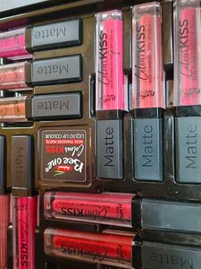 Bee One Colour Kiss Liquid Lipstick and 1 sindoor