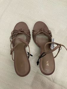 ZARA Knotted Stylish Heels
