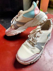 Stylish Women's Colorblock Sneakers