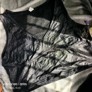 I. Black V-Neck Crop Tank Top