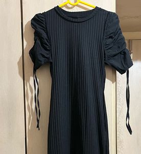 Elegant Black Ribbed Maxi Dress