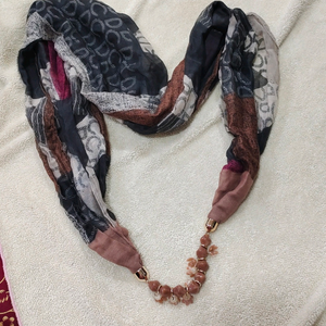 scarf with necklace