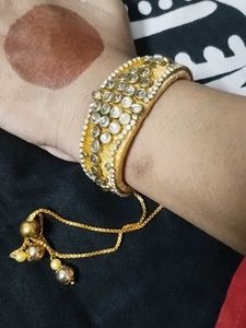 Exquisite Kundan & Pearl Bangle bracelet