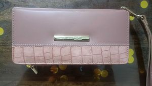 Marie Claire textured wallet with wrist