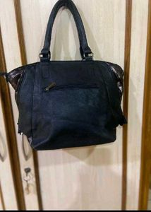 Chic Black Faux Leather Handbag