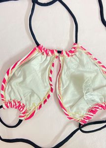 bikini top 👙