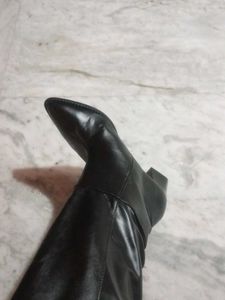 Stylish Black Knee-High Boots