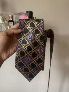 Stylish Geometric Pattern Necktie