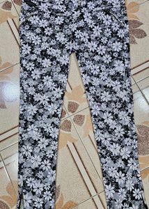 Floral Print Skinny Pants
