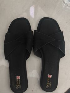 Stylish Black Flat Sandals