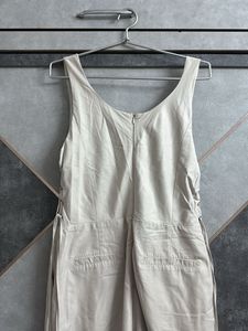 Chic Beige Sleeveless Jumpsuit