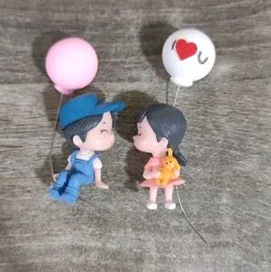 Lovely couple showpiece with balloons