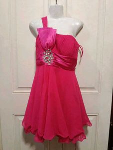Chic Pink One-Shoulder Party Dress