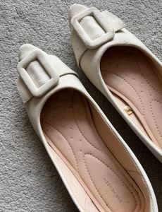 Van Heusen Flats