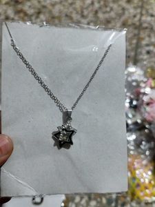 Elegant Square &amp; Diamond Pendant Necklace