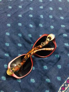 black goggle/chasma/glasses/sunwear/spectacles