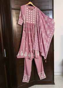 Mauve Pink Chikankari Embroidery Kurta Set