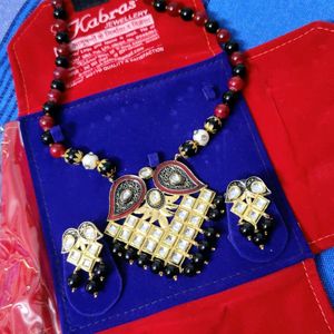 kundan and pearls jewellery set