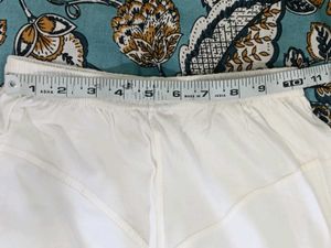 White Leggings - Comfortable &amp; Stylish