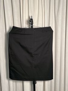🆕 H&amp;M Classic Black A-Line Skirt