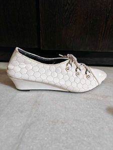 🆕 White Wedges