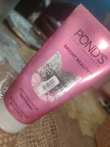 Pond's Bright Beauty Facewash