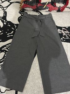 Stylish Wide-Leg Gray Pants with Belt