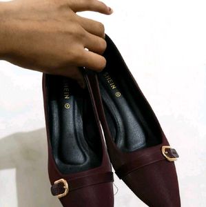 Chic Burgundy Pumps