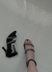 black pencil heels