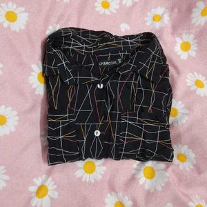 WOMEN'S Graphic Print Shirt | Black