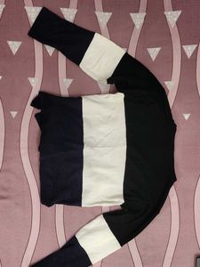 Full Sleeves Crop Top