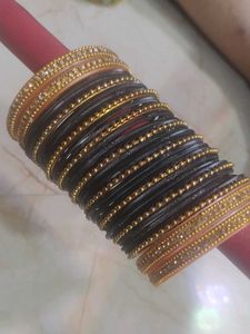 Elegant Black and Gold Bangles