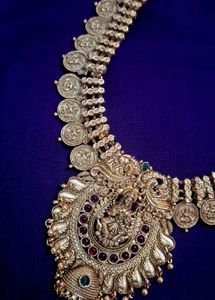 Traditional Gold Tone Necklace &amp; Earring Set