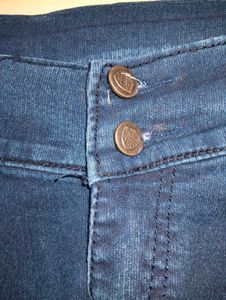 Women's Dark Blue Distressed Skinny Jeans | W'30