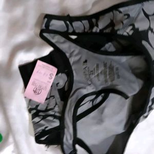 Stylish Printed Sports Bra