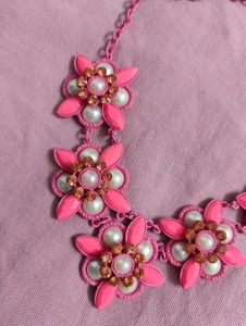 Chic Pink Flower Statement Necklace