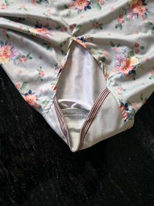 Elegant Floral Print Hijab Scarf