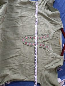 Elegant Green Embroidered Kurti