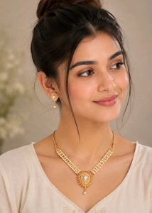 Elegant Pearl & Gold Necklace Set