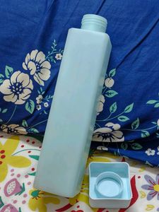 Set of 2 Plastic Water bottles