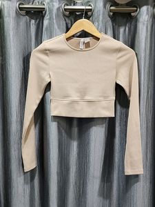 H&amp;M Sport Full Sleeve Tee