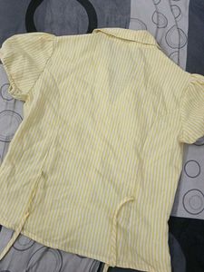 Chic Yellow Striped Button-Up Top
