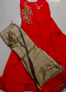 5)Rayon Straight Gown (Red Color)