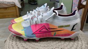 PUKS DEER.WAY Football Cleats