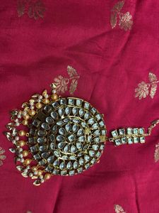 Elegant Kundan Maang Tikka